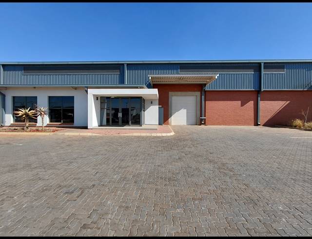 1,730M² WAREHOUSE TO LET IN WITFONTEIN